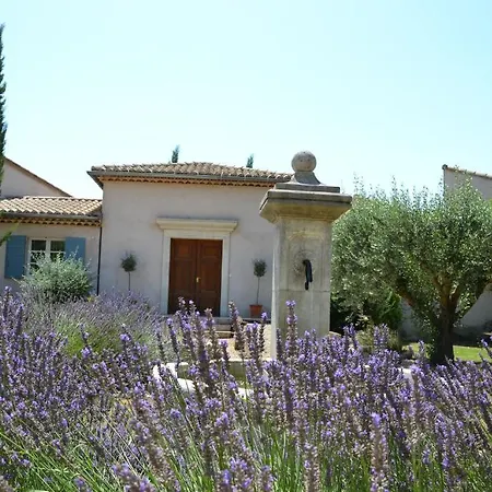 Au Temps Des Cerises Bed & Breakfast Remoulins